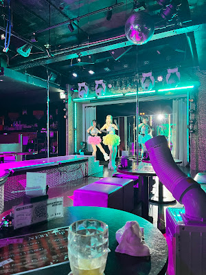 Entertaiment Bar NEST 사진 5
