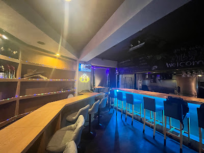 高円寺 ガールズカフェバー アルテミス 사진 2