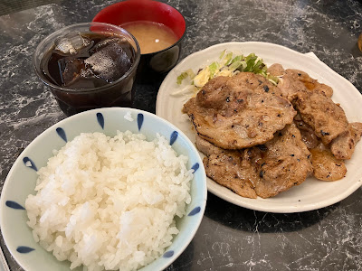 Tombo 사진 2