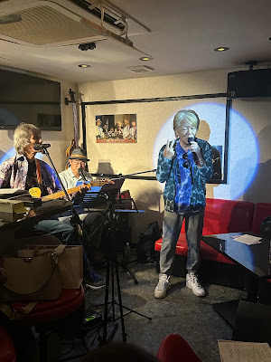 ユージーズ Connections Salon 사진 3