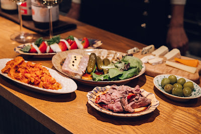 WINE Bar Apero 사진 2