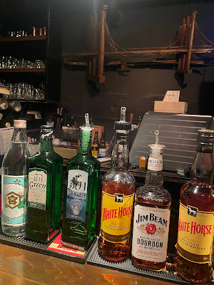 カジュアルバー グルア Bar Grua 新宿3丁目 사진 3