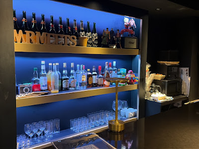 Mr.Meets【Premium Entertainment Bar】 사진 3