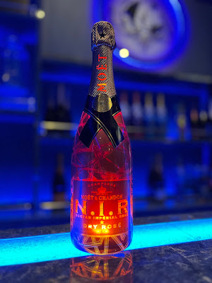 コンセプトカフェ＆バー『LIV』 사진 2