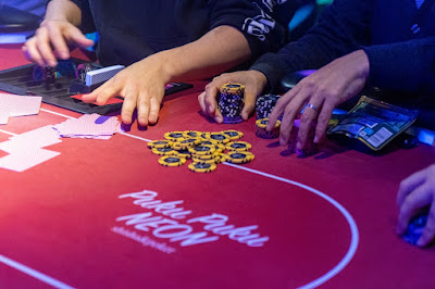 PukuPukuNEON新宿店(プクプクネオン)Poker（ポーカー） 사진 3