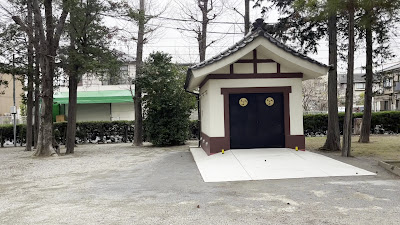 코지야히카와 신사 사진 2