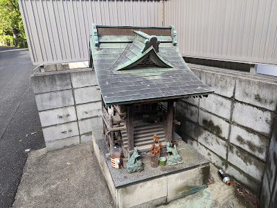 新作のお稲荷様 사진 2