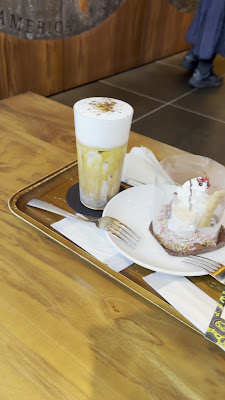 Starbucks Coffee - Ginza Tsutaya Books 사진 2