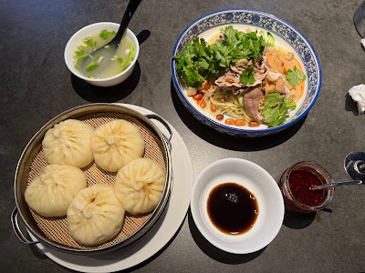 Xiao Wei Yang Salam Halal Shin-Okubo store 사진 4