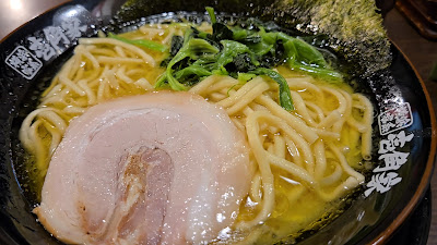 라멘 잇카쿠야 신주쿠추오히가시구치점 사진 2
