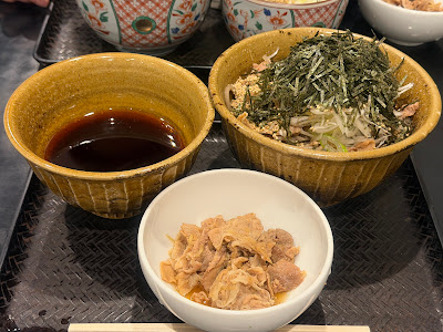 なぜ蕎麦にラー油を入れるのか。渋谷店 사진 4