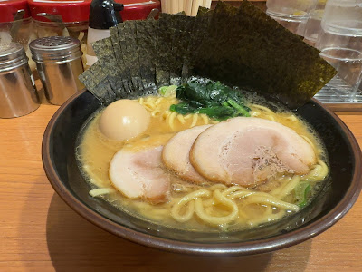 横浜家系ラーメン まくり家 川崎店 사진 3