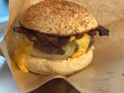 Jiyugaoka Burger 사진 5