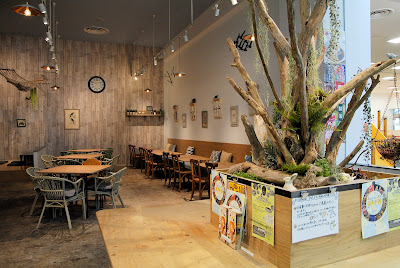 AROUND TABLE 사진 4