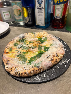 NOT A PIZZA 사진 4