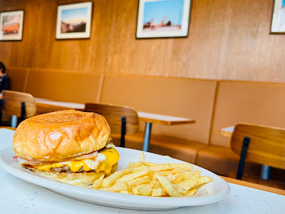Tonny's Burger&Restaurant トニーズ バーガー&レストラン 사진 3