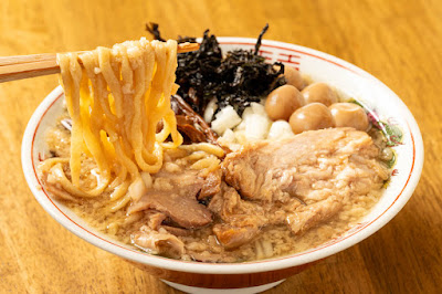 背脂煮干中華そば 我武者羅 方南通り店 사진 3