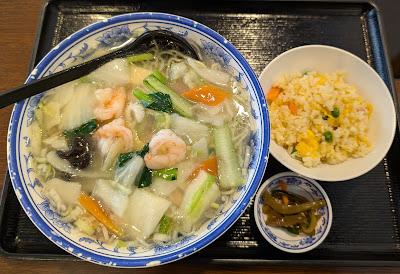 本格中華 刀削麺 HouRanTei 西新宿店 사진 2