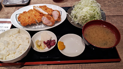 昼とんかつ 夜ホルモン ひるとんヨルホル 安本 사진 2