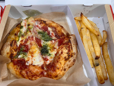 Pizza Hut Akabane 사진 3