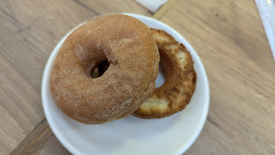 Mister Donut Akos Soka Station 사진 3