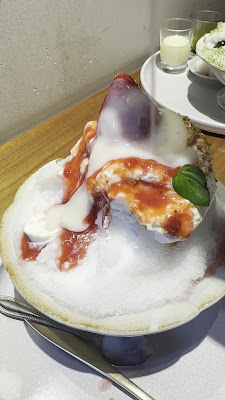 ふわとろかき氷工房 淡雪 新宿店 - shaved ice AWAYUKI Shinjuku 사진 2