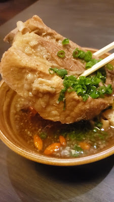 SLOWJAM GARAGE Singaporean cuisine 사진 2