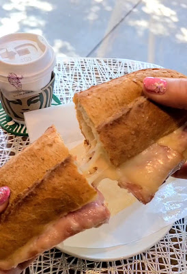 Starbucks Coffee - Kasai-Rinkai Park Station 사진 2
