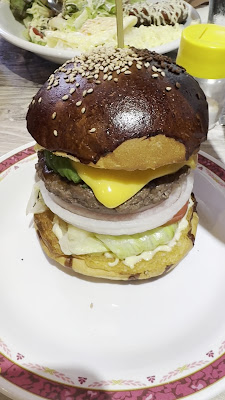 Tokyo burger 사진 2