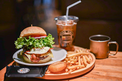BURG HOLIC - BlackAngus Steak and Hamburger Restaurant - Western Tex-mex food 사진 4
