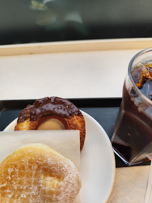 Mister Donut - Higashi-Ojima Station Shop 사진 5