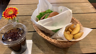 FRESHNESS BURGER Sengokueki-mae 사진 2