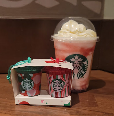 Starbucks Coffee - Shinjuku Station New South Entrance 사진 4