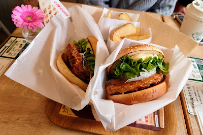 FRESHNESS BURGER Kichijoji-Higashicho shop 사진 4