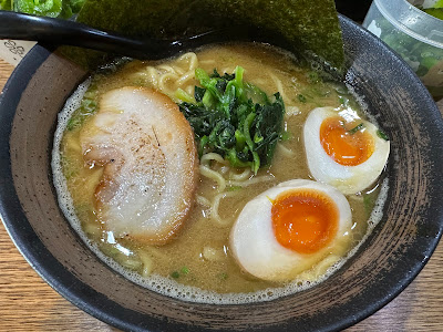 横浜家系ラーメン春樹 사진 3