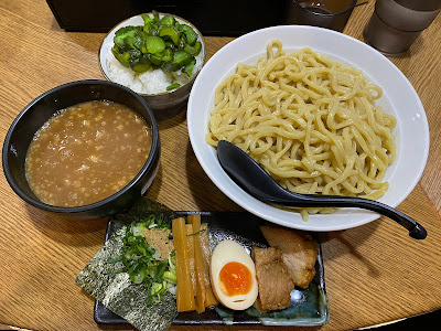 横浜家系ラーメン春樹 사진 5
