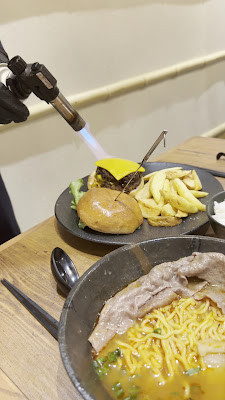 Wagyu (Halal) Steak HamBurger & Ramen (Japanese food) Harajuku Shibuya Restaurant 5W-Tokyo 1962 사진 2