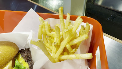 HENRY'S BURGER Jiyugaoka 사진 2