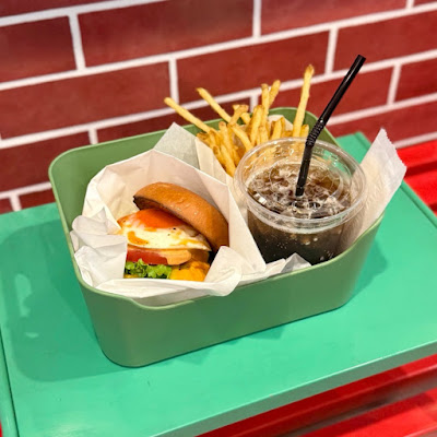 HENRY'S BURGER Jiyugaoka 사진 5