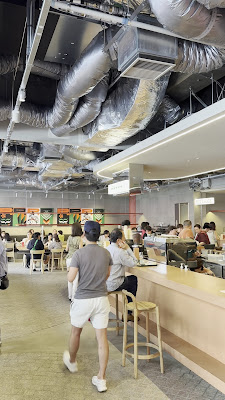 P. Food Court (Pizza Slice, Mikkeller Burger, AdiCurry, Mini Massif) 사진 2