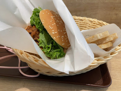 FRESHNESS BURGER Nakano-kitaguchi 사진 4