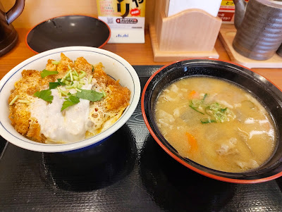 かつや 足立入谷店 사진 5