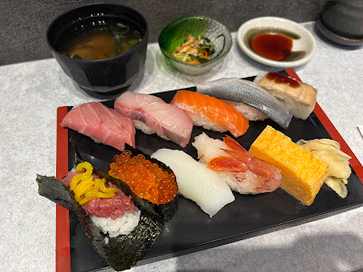 立喰い寿司 鮨處八千代新宿三丁目店 Standing sushi bar Yachiyo Shinjuku 3chome-ten 사진 4