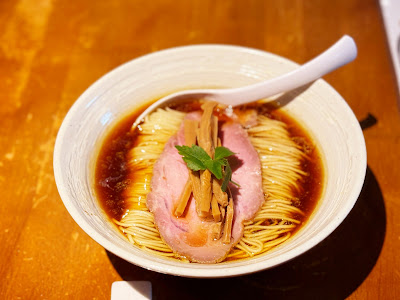 三鷹 らーめん酒場 SAL 사진 4