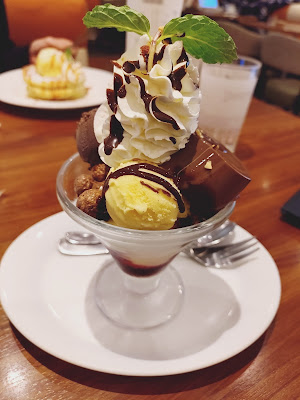데니즈 사진 3