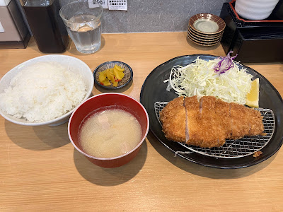 とんかつ檍のカレー屋 いっぺこっぺ 新橋店 사진 4