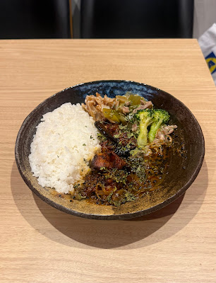カレーノトリコ新橋出張所 사진 3