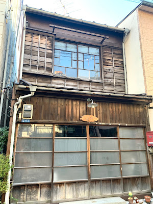 Yoshikawa 사진 3