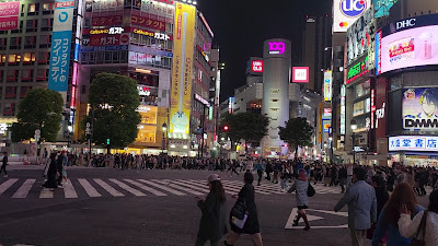 Smoking area at Shibuya Crossing 사진 3