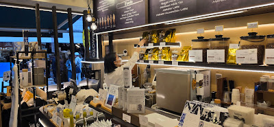 YONEMOTO Coffee Shop Tsukiji New Shop 사진 3